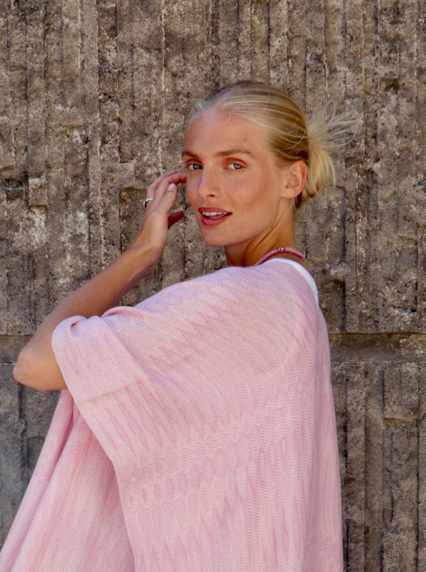 Fine Cape Hedda, Labyrinthe - Pink Moon