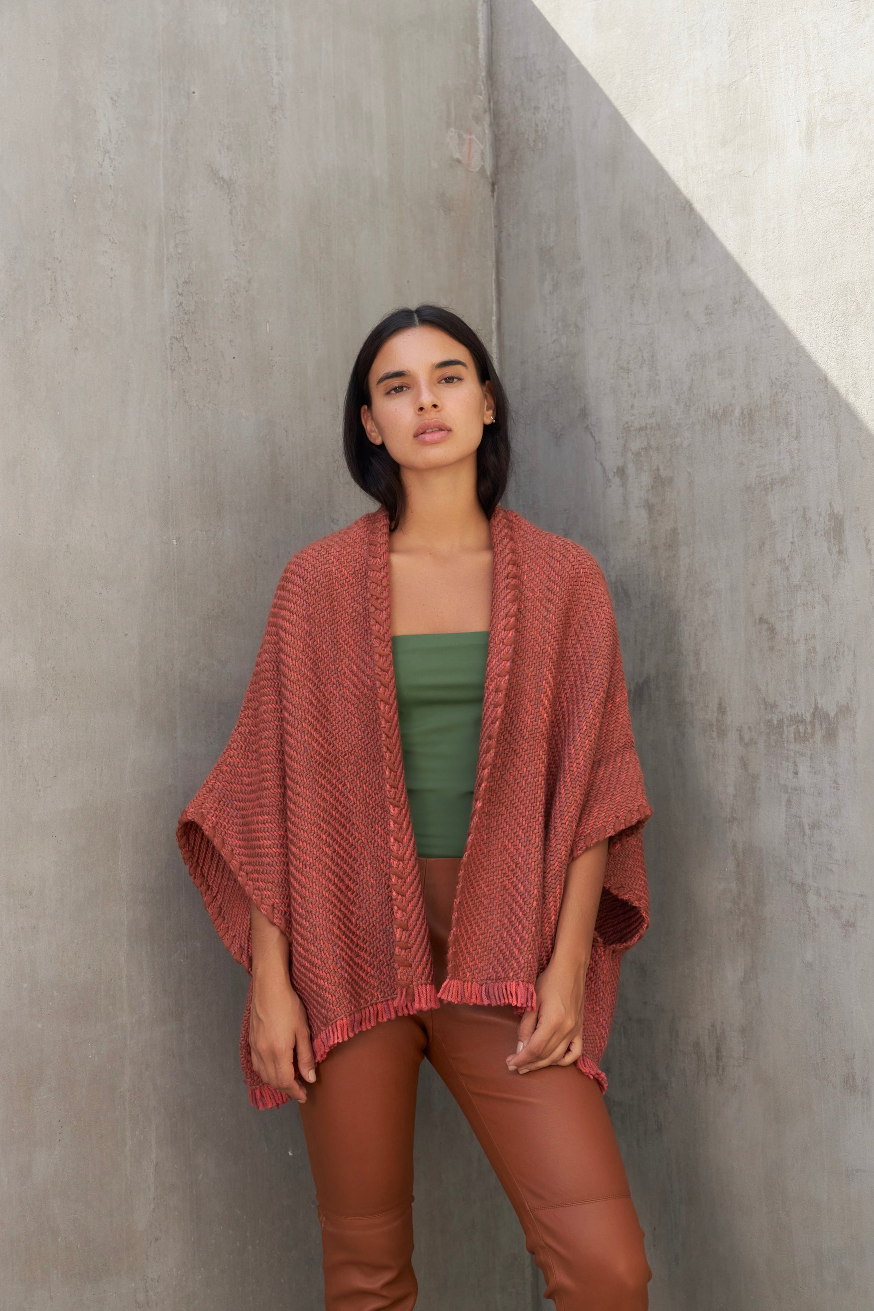 Lose Cardigan Bella, Ladrillo