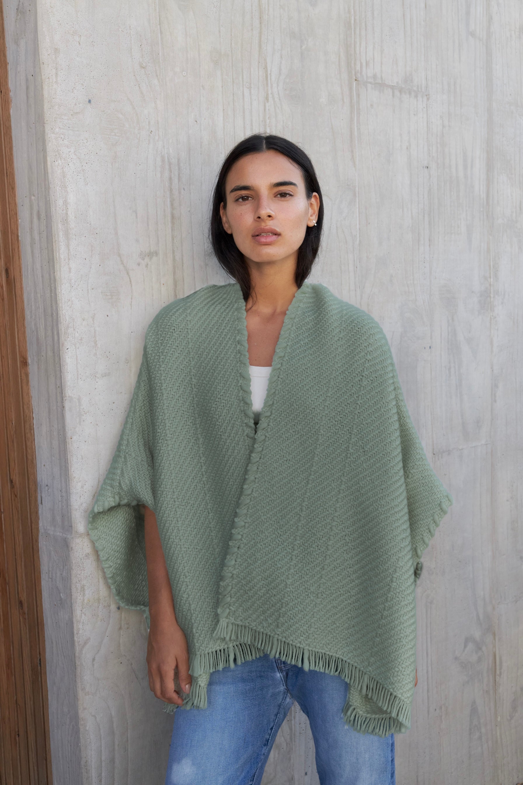 Lose Cardigan Bella, Vine