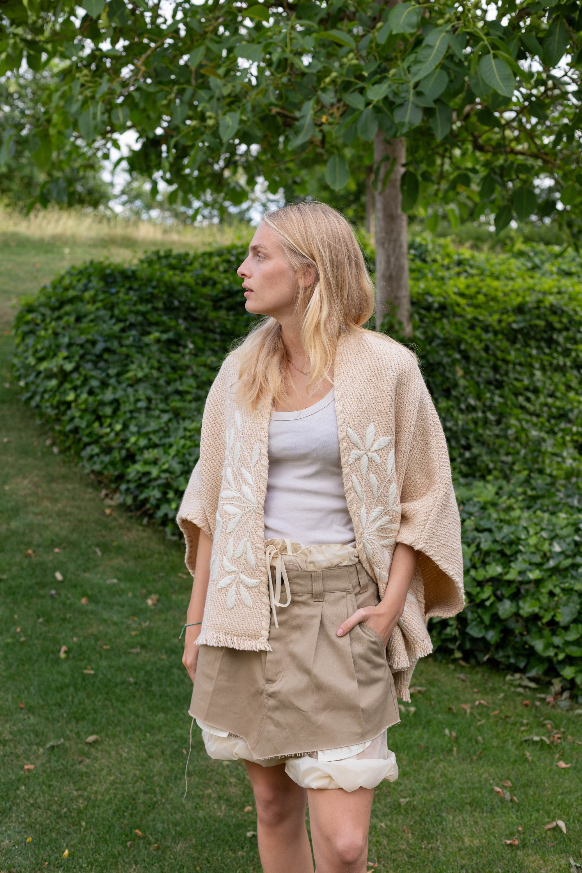 Lose Cardigan Bella - Agapantos large - Golden Wheat