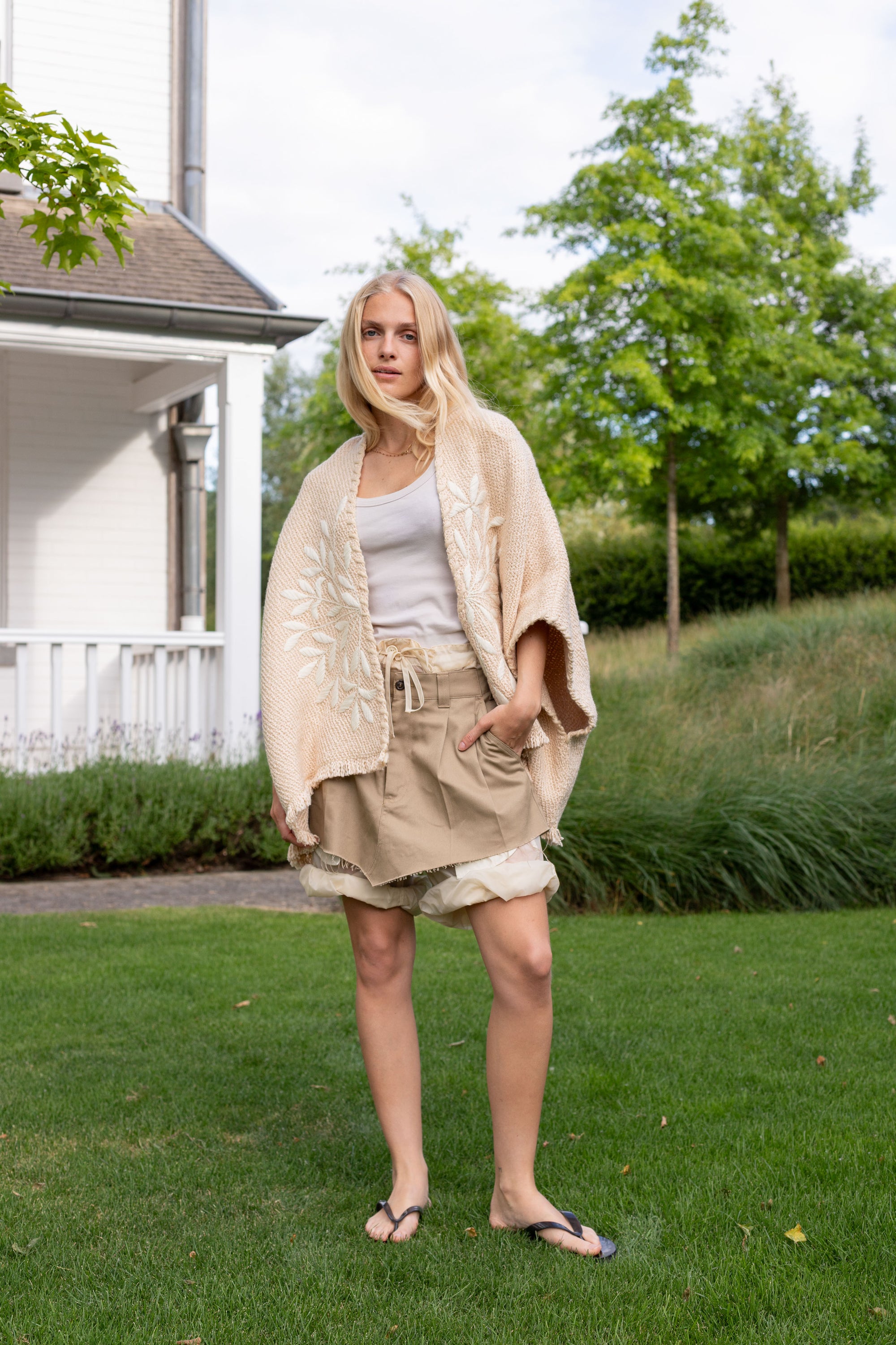 Lose Cardigan Bella - Agapantos large - Golden Wheat