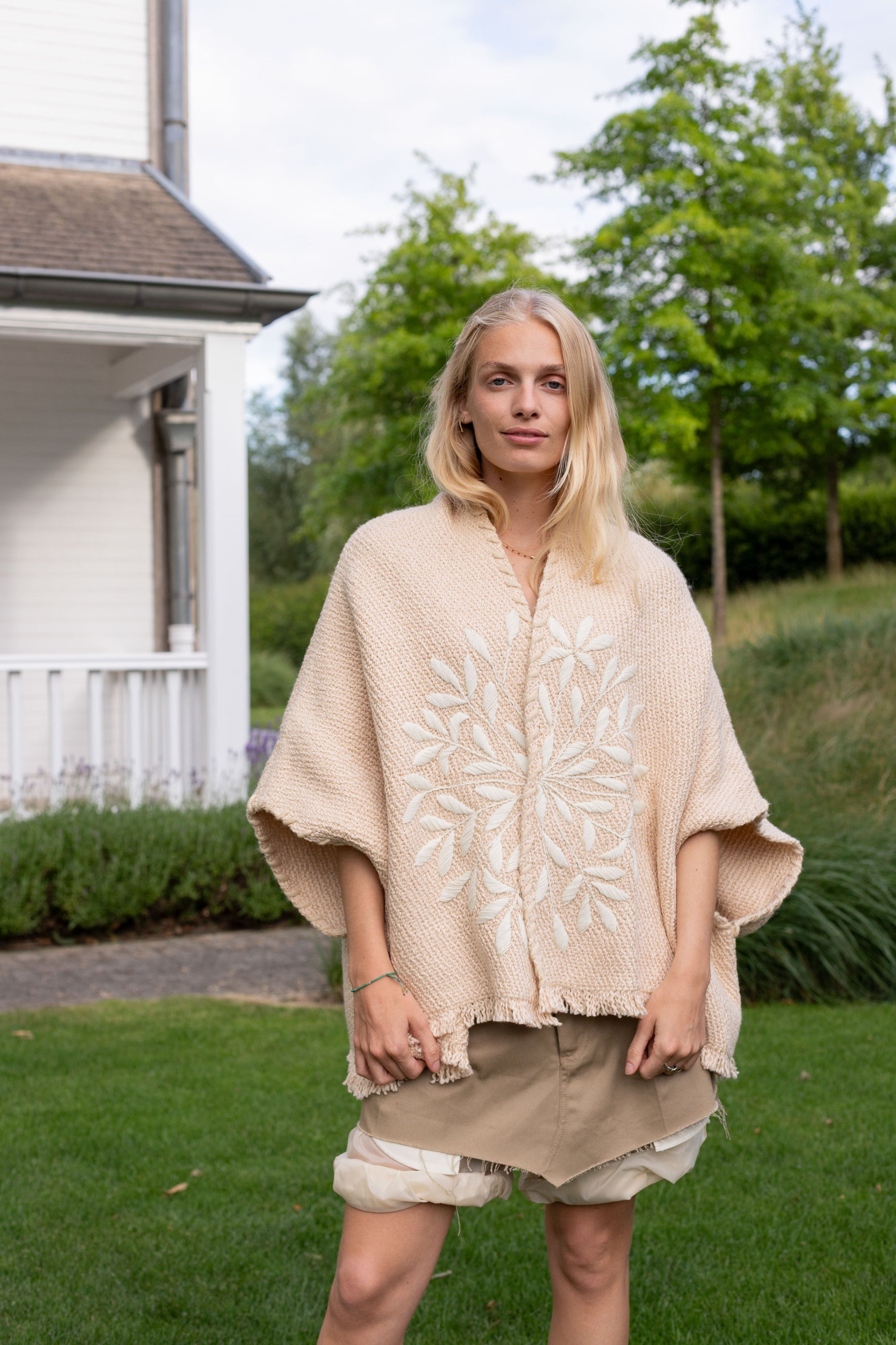 Lose Cardigan Bella - Agapantos large - Golden Wheat