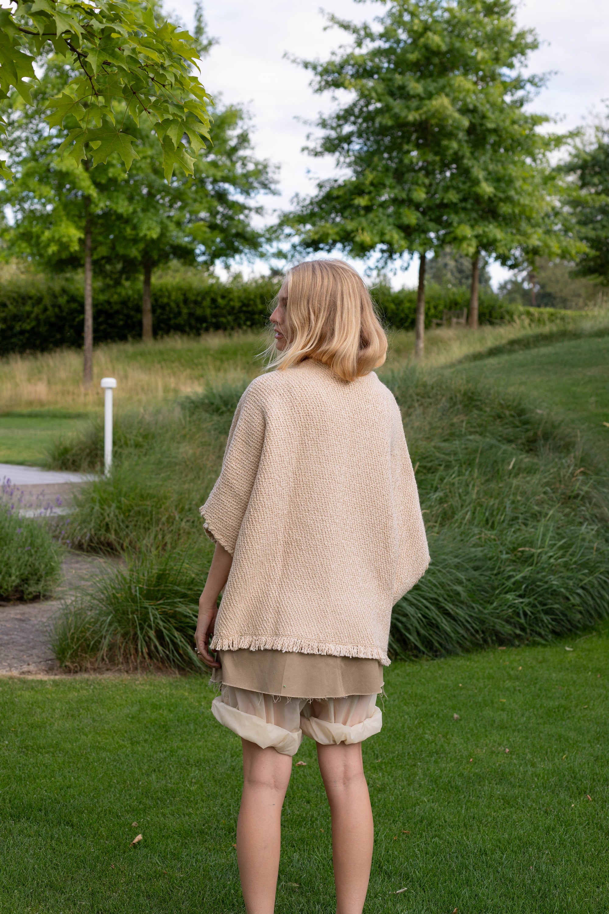 Lose Cardigan Bella - Agapantos large - Golden Wheat