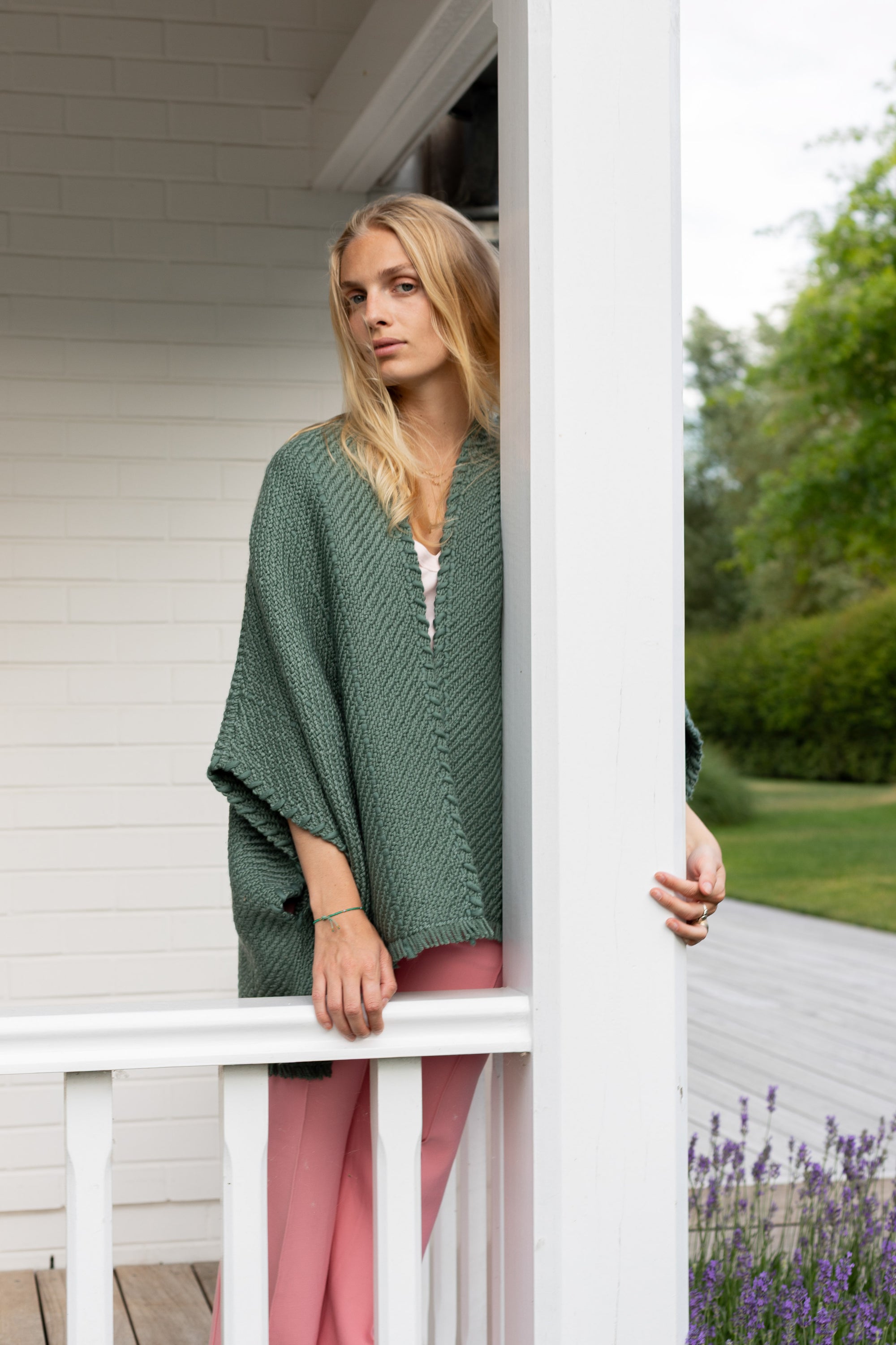 Lose Cardigan Bella, Vine