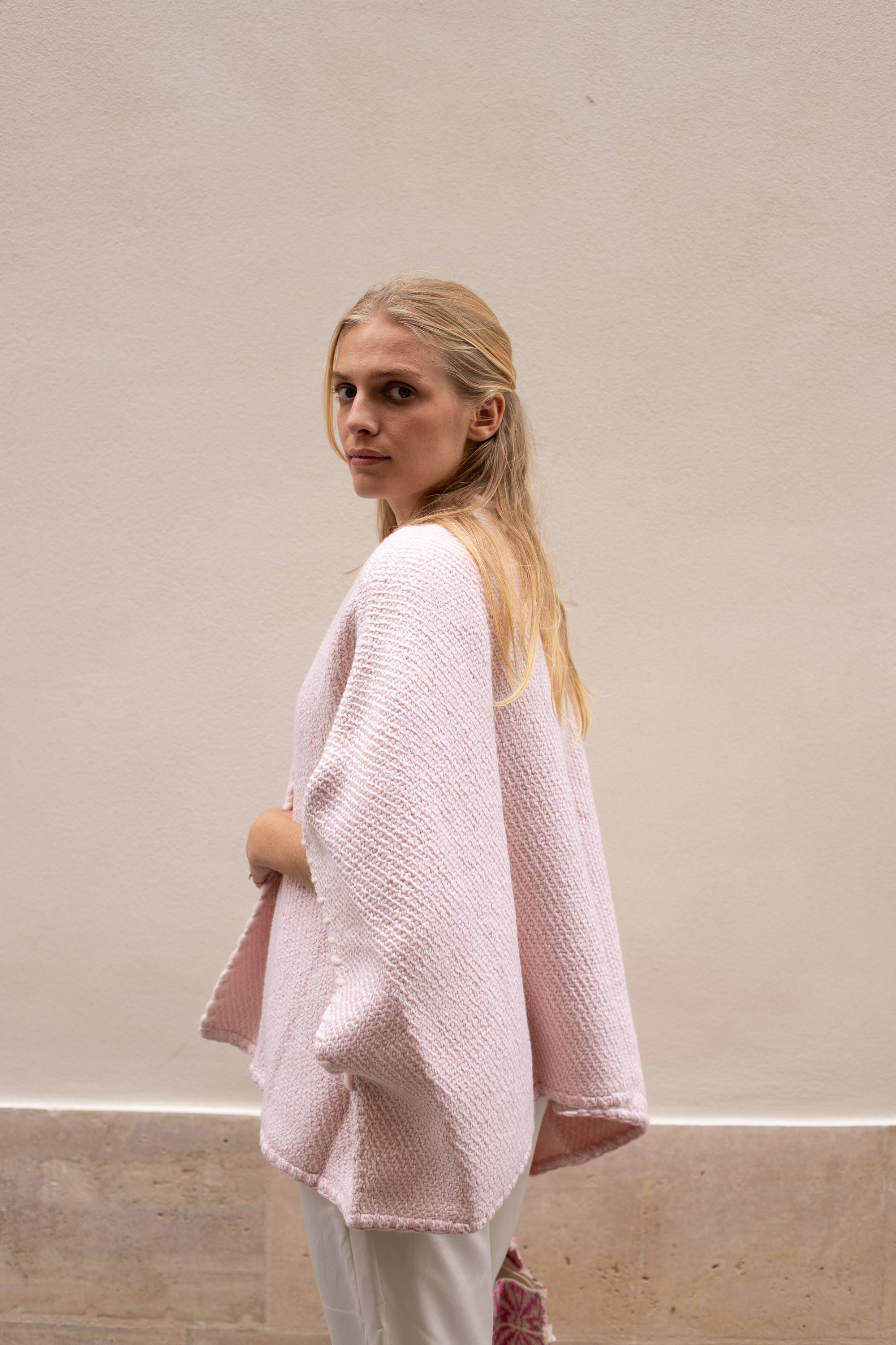 Lose Cardigan Luna, Pink Moon
