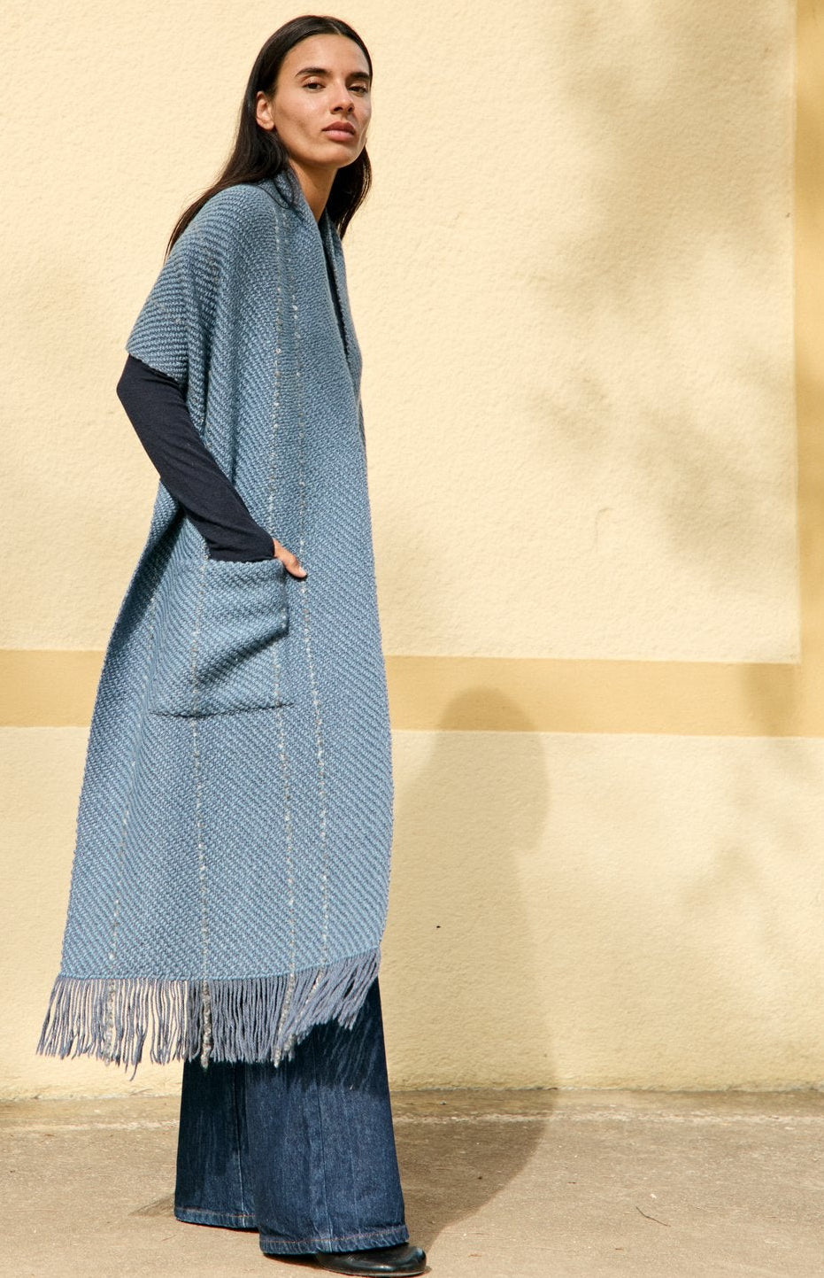 Big Shawl with Pockets Alma - Open Sky