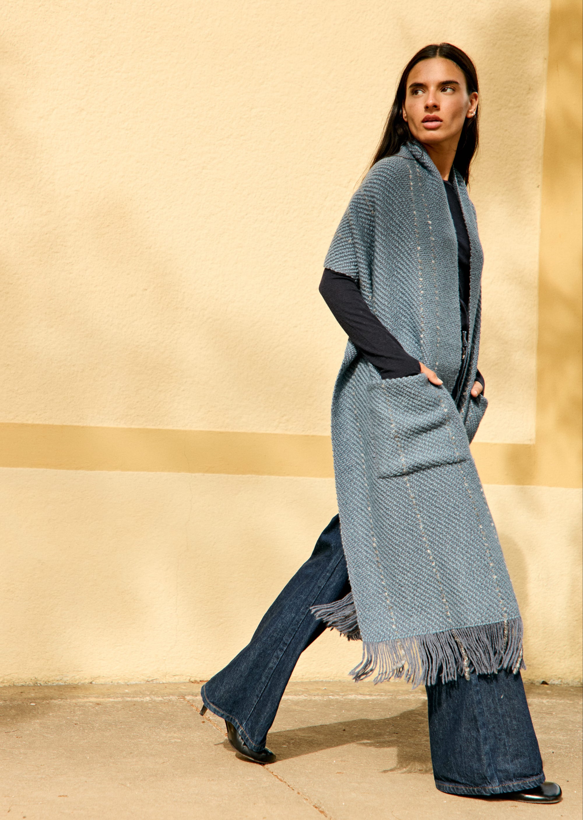 Big Shawl with Pockets Alma - Open Sky