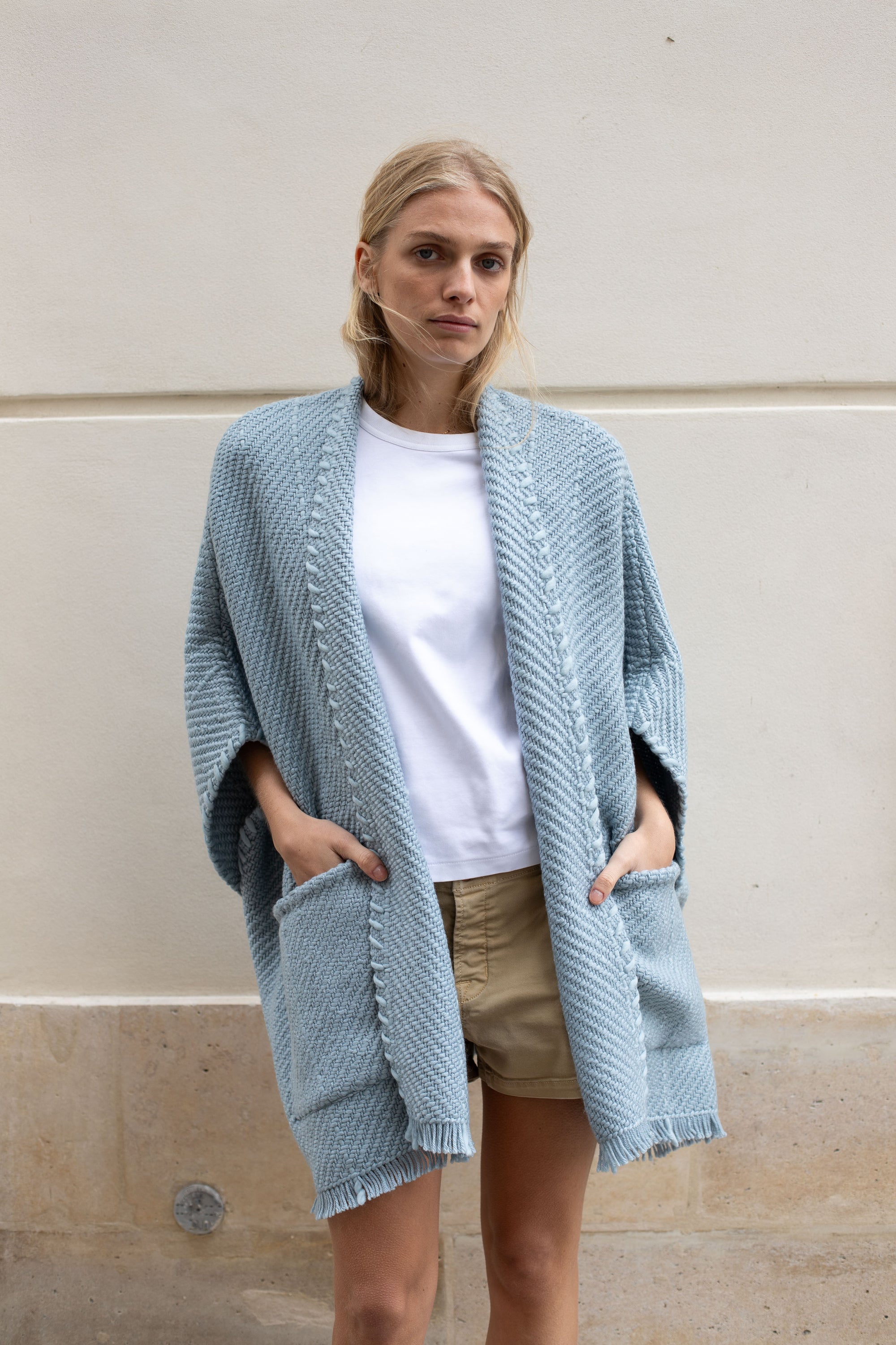 WEHVE | Luxurious & sustainable shawls | Lose Cardigan Billy